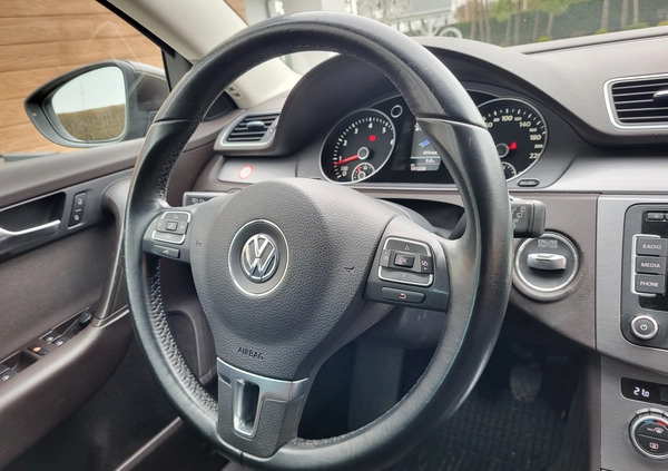 Volkswagen Passat cena 36900 przebieg: 141000, rok produkcji 2013 z Inowrocław małe 211